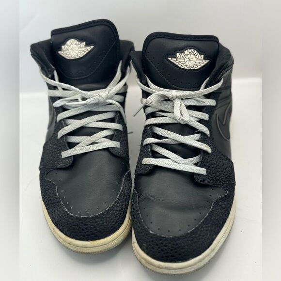 Nike Air Jordan 1 Retro 86 Pure Platinum Boys Size 7YW Black Rare - Picture 2 of 11